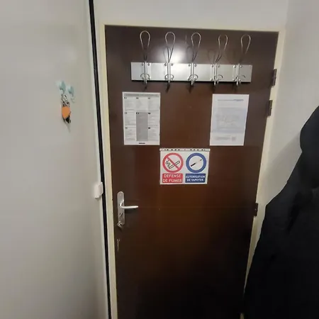 Bienvenue Chez Livia 아파트 라포